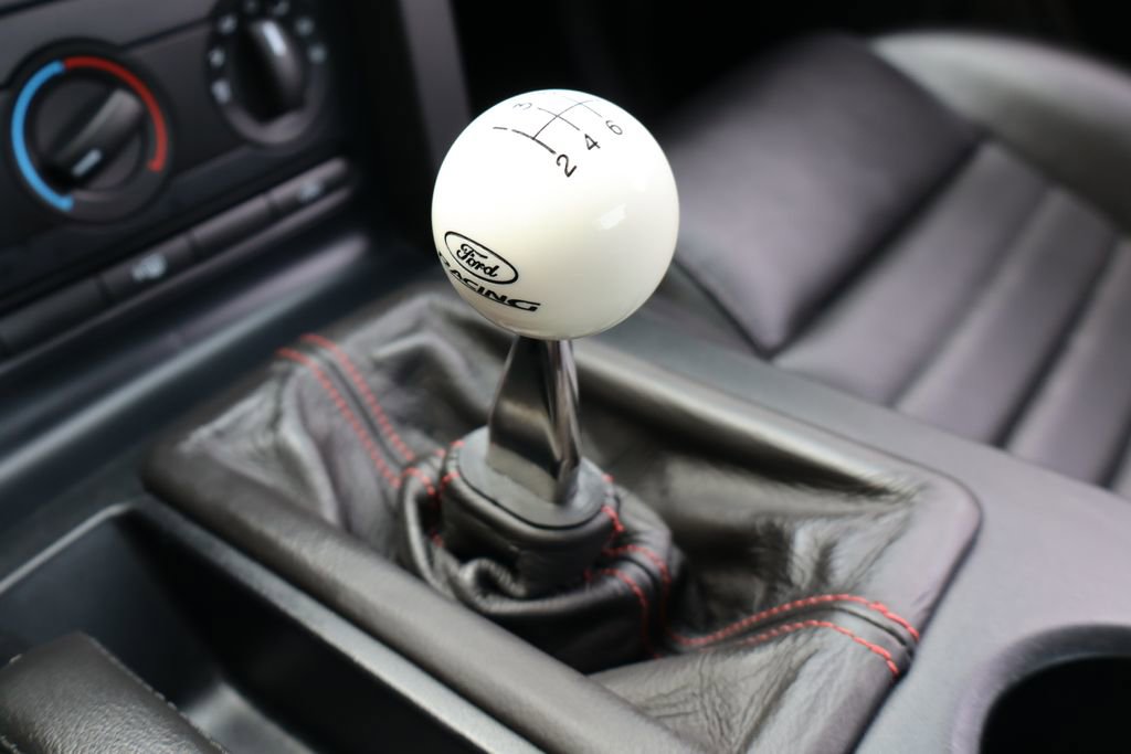 Used 2007 Ford Mustang Shelby GT500 RWD image 25