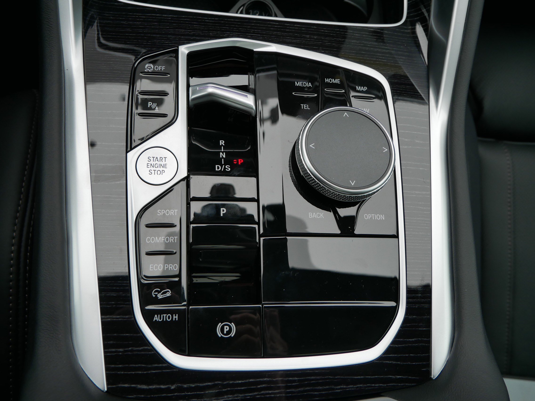 New 2026 BMW X6 M60i AWD/4WD image 9