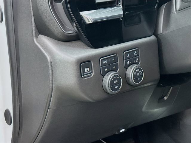 Used 2025 Chevrolet Silverado 1500 LT Trail Boss w/ Convenience Package II AWD/4WD image 12