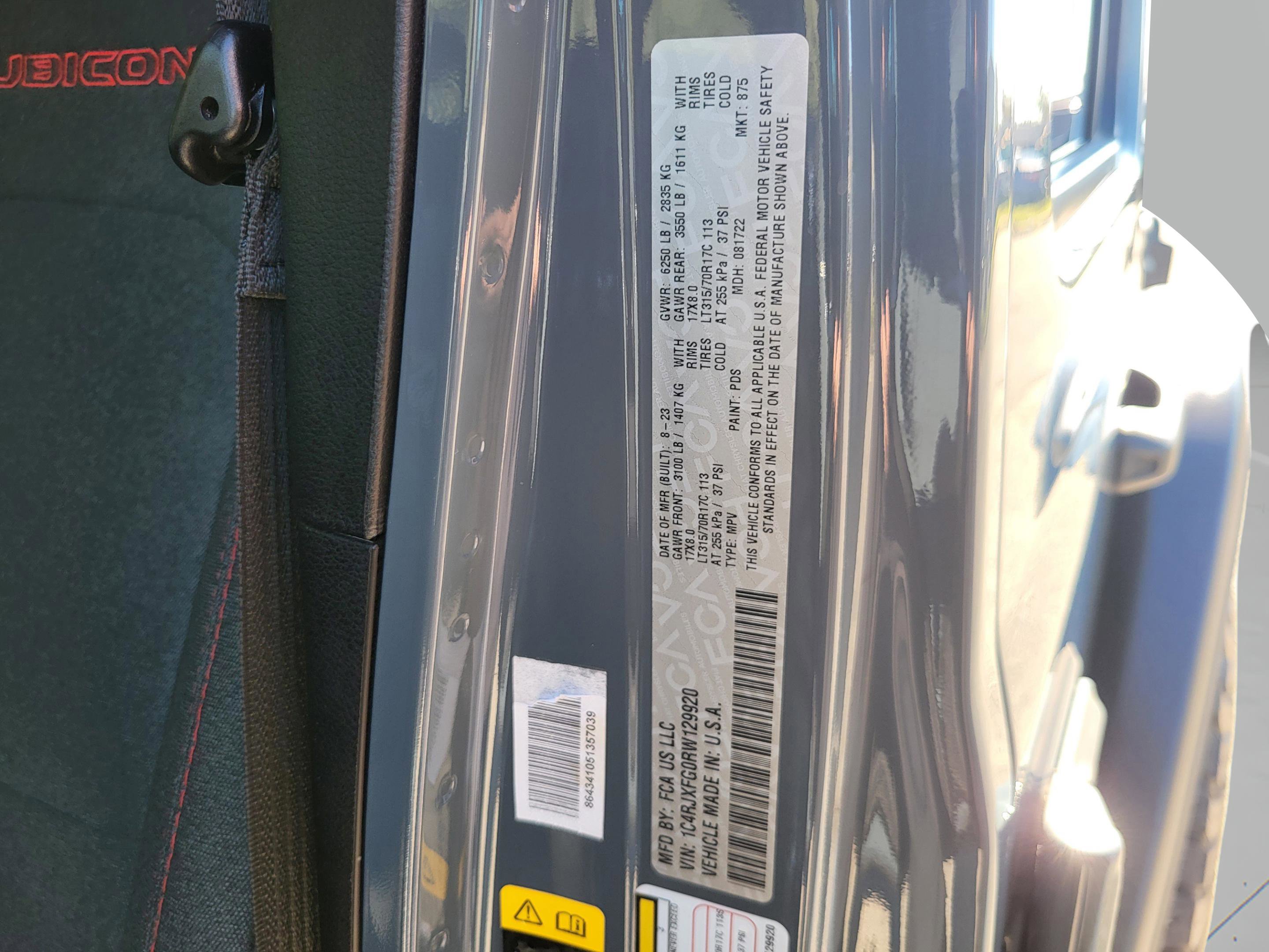 Used 2024 Jeep Wrangler Unlimited Rubicon w/ XTREMEE 35" Tire Package image 74