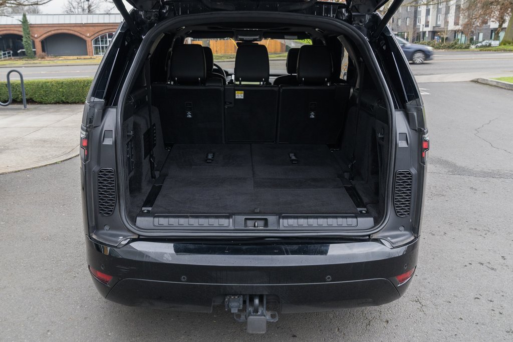 Used 2021 Land Rover Discovery S R-Dynamic image 9