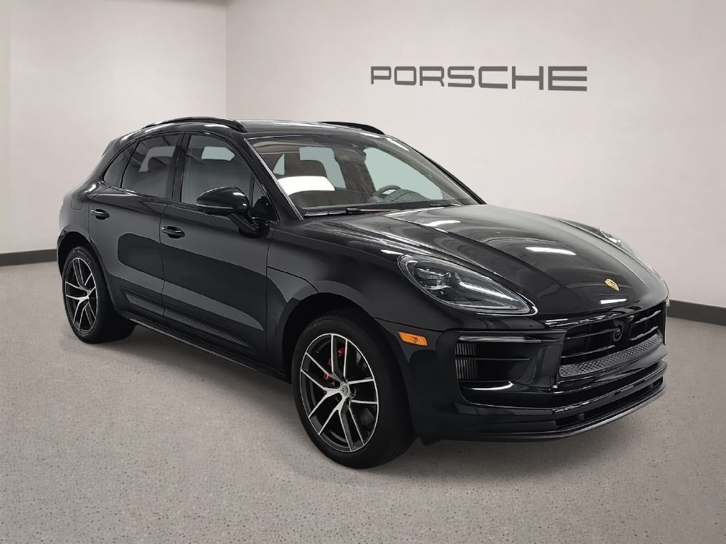 Certified 2024 Porsche Macan S AWD/4WD image 8