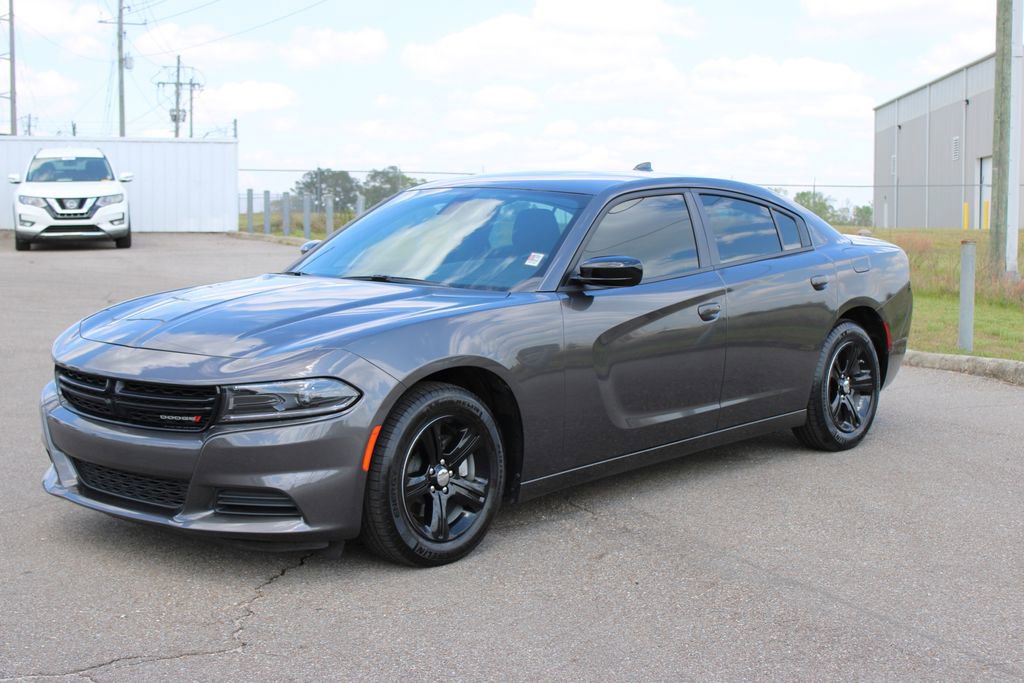 Used 2023 Dodge Charger SXT image 2