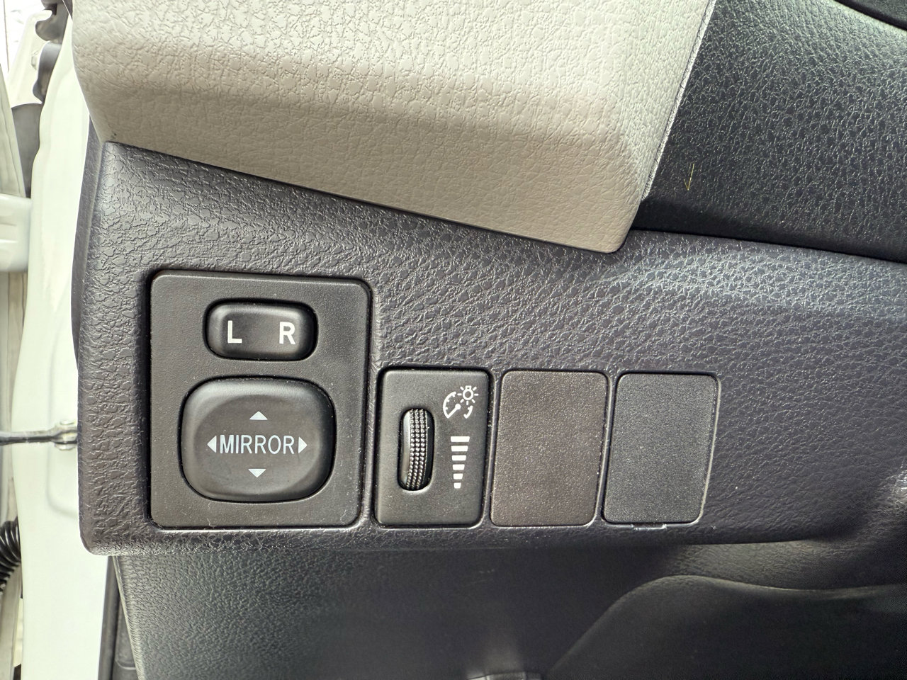 Used 2014 Toyota Corolla LE Premium image 23