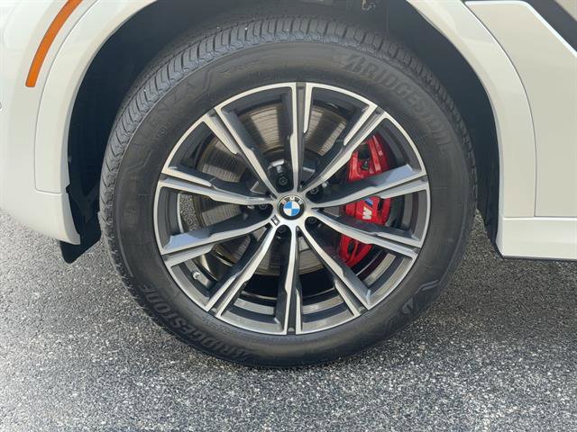 Certified 2026 BMW X6 M60i AWD/4WD image 31