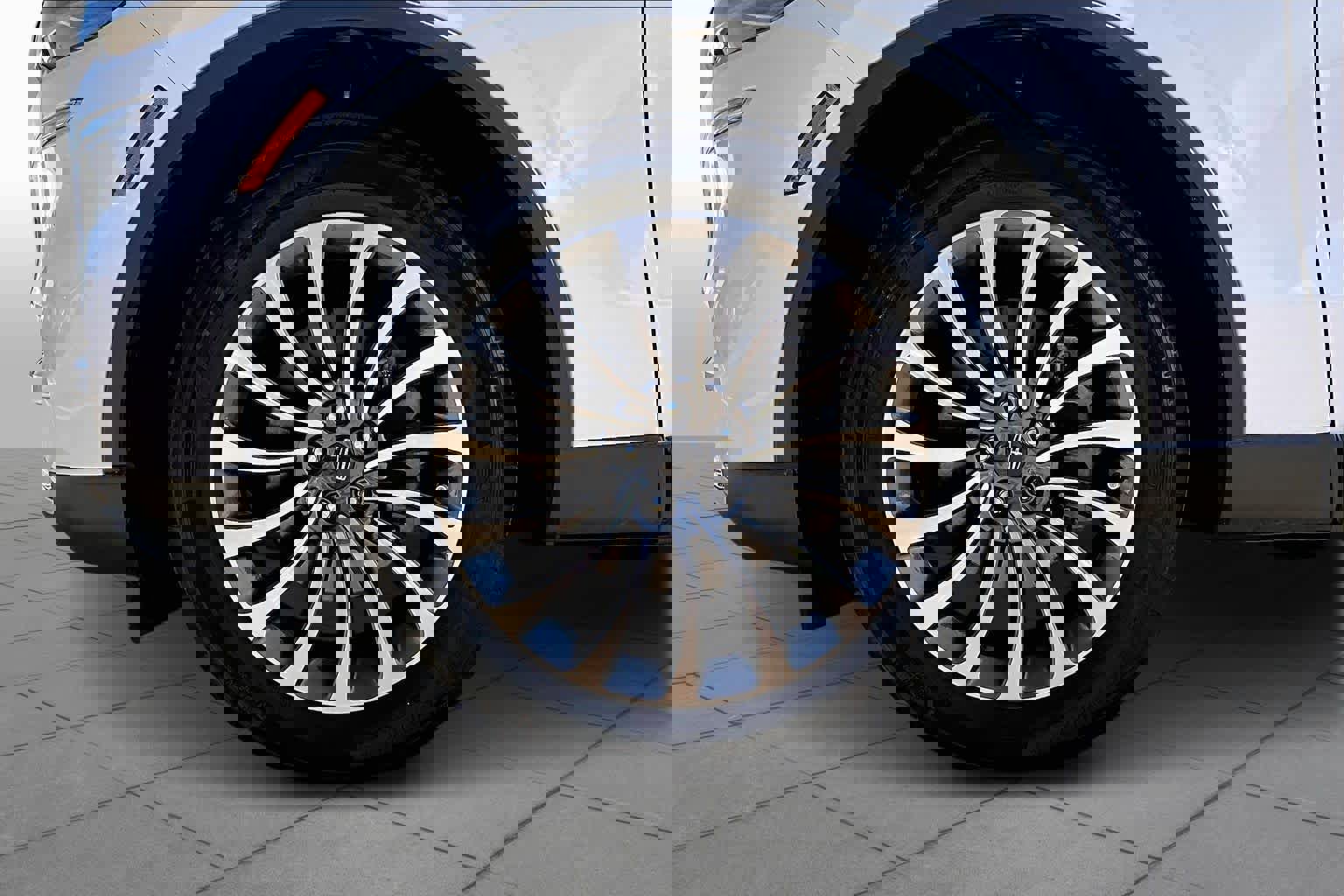 Used 2022 Lincoln Aviator Reserve w/ Elements Package Plus image 11