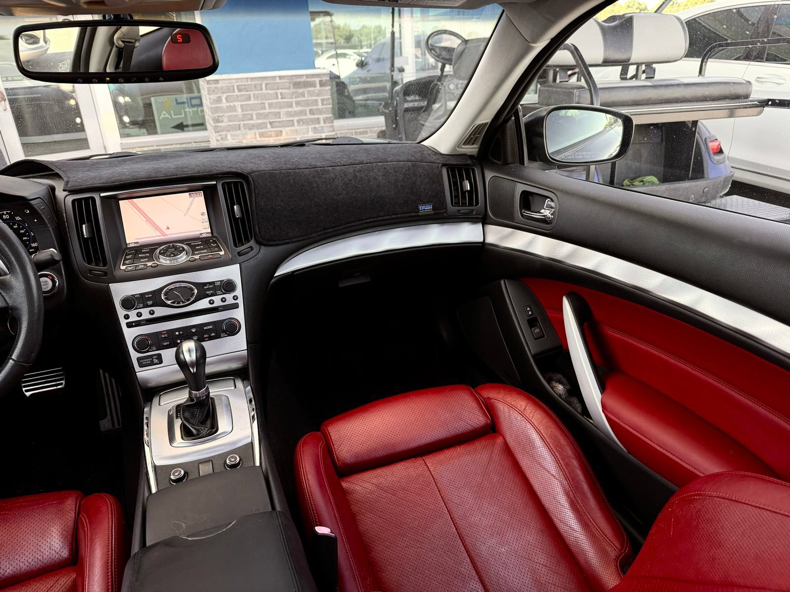 Used 2011 INFINITI G37 IPL RWD image 25
