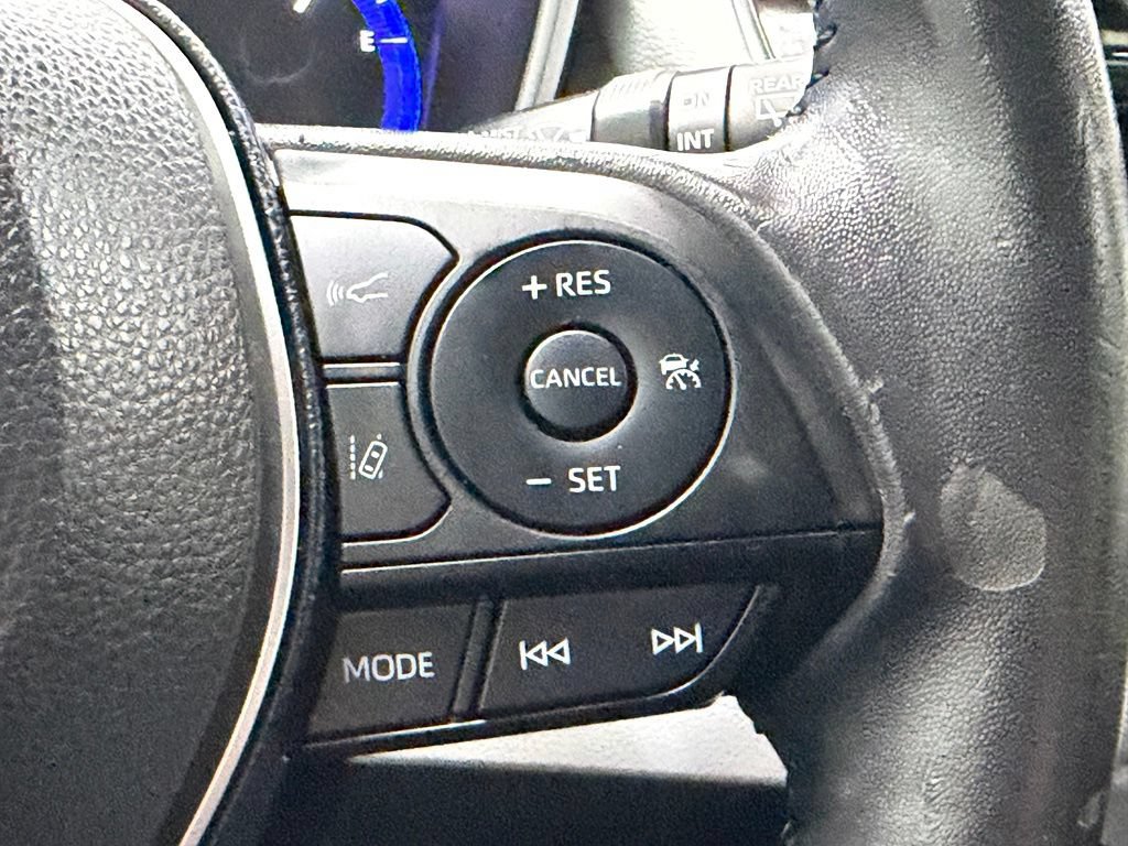 Used 2019 Toyota Corolla XSE FWD image 28