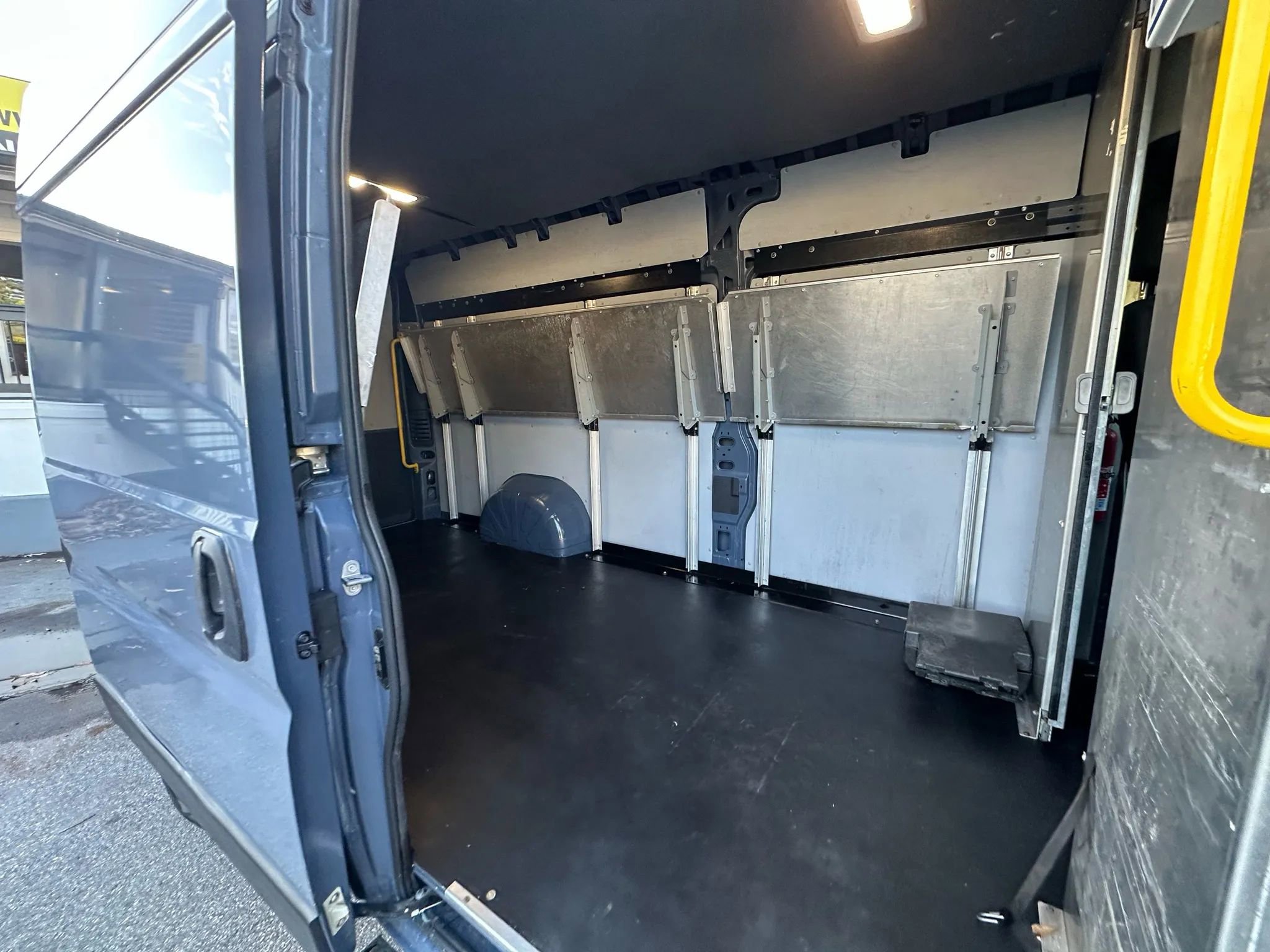 Used 2021 RAM ProMaster 3500 image 12