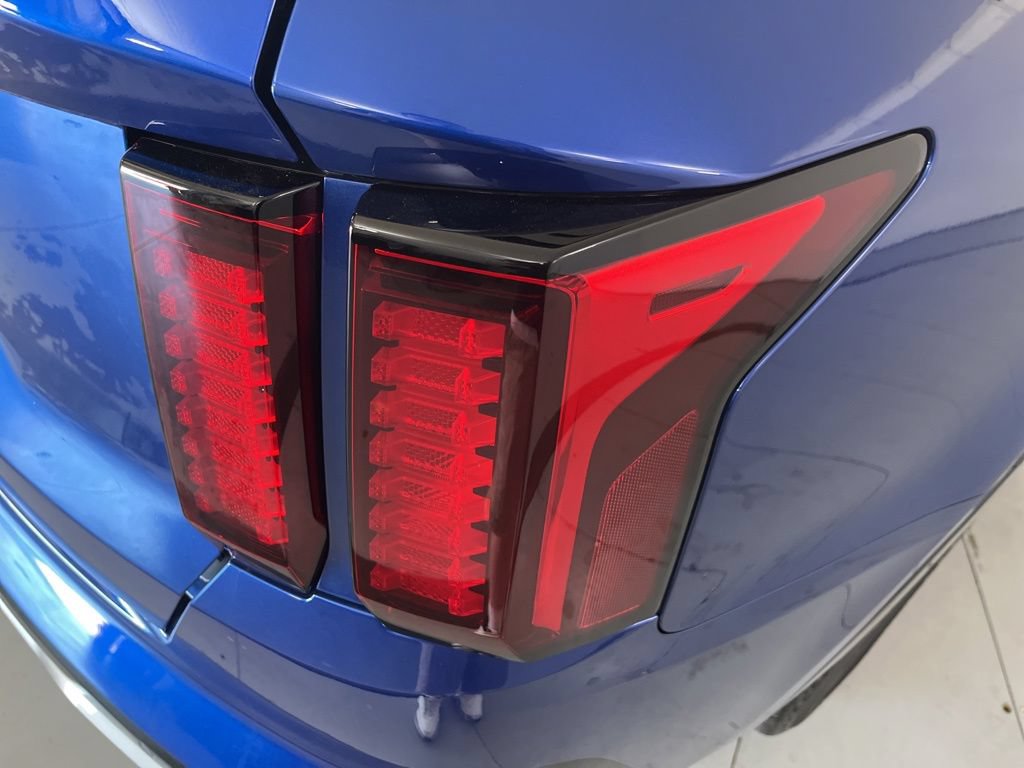 Used 2023 Kia Sorento EX w/ Panoramic Sunroof Package FWD image 47