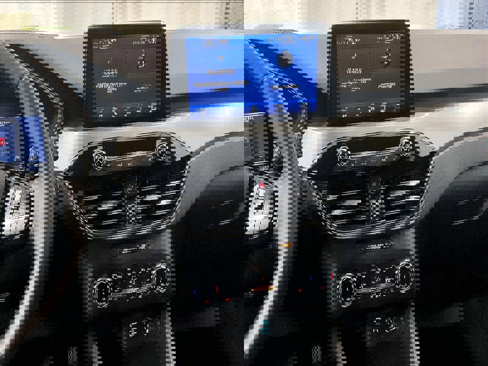 Used 2023 Ford Escape Active image 18