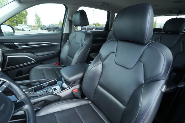Used 2023 Kia Telluride S FWD image 40