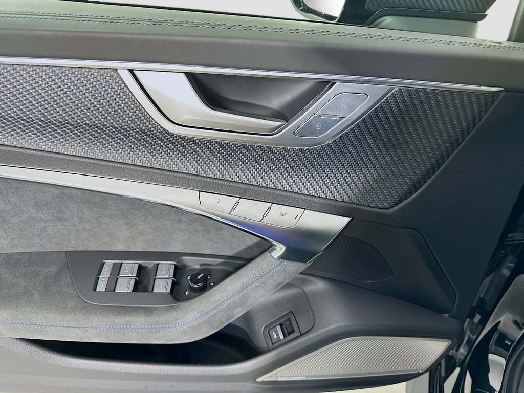 Used 2025 Audi RS 6 performance image 19