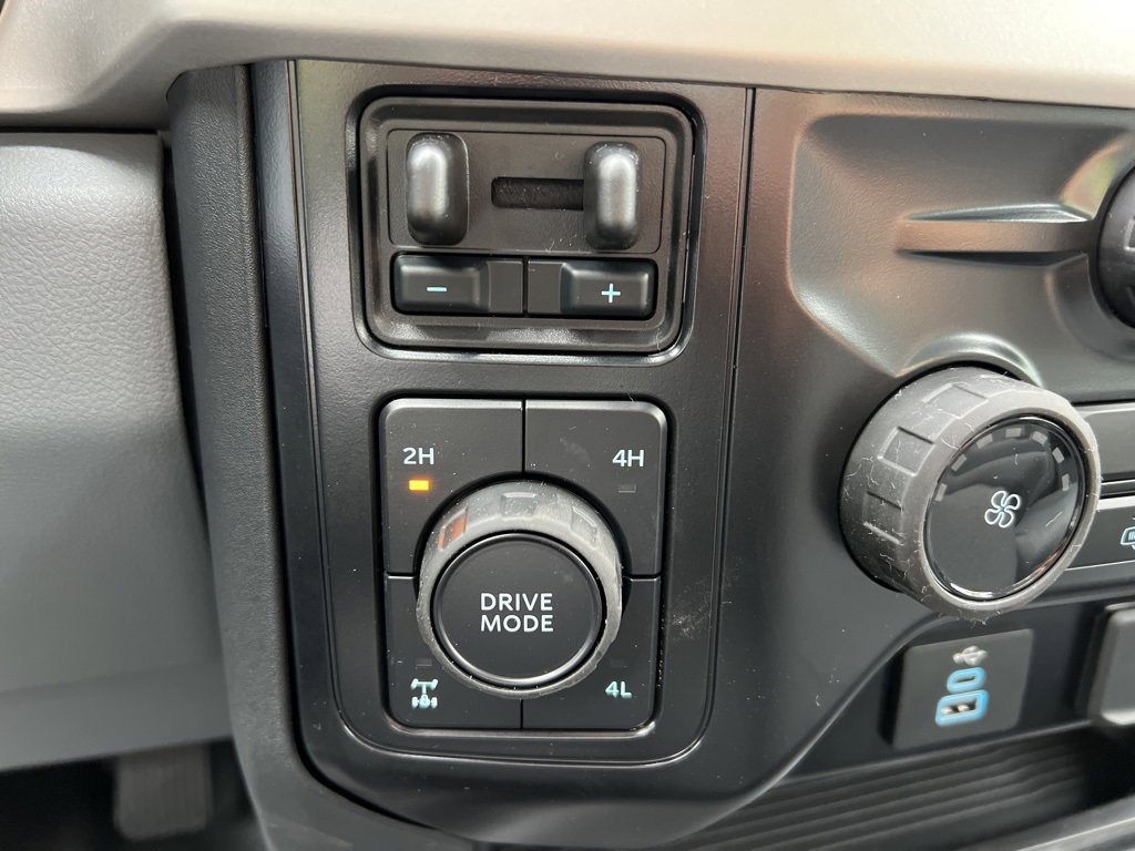 New 2026 Ford F250 XL w/ XL Chrome Package image 13