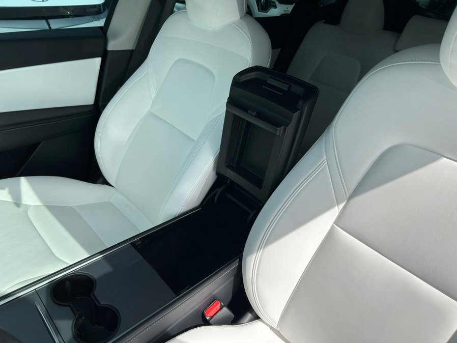 Used 2022 Tesla Model Y Performance image 21