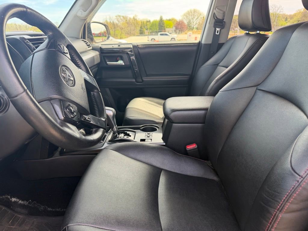 Used 2016 Toyota 4Runner TRD Pro AWD/4WD image 6