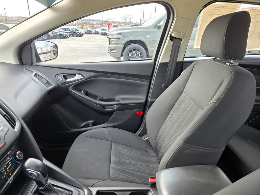 Used 2017 Ford Focus SE image 23