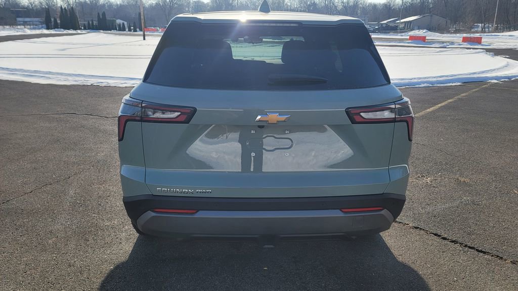 New 2026 Chevrolet Equinox LT image 10