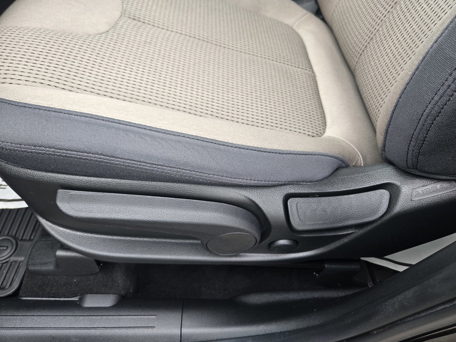 Certified 2023 Hyundai Santa Fe SE image 14