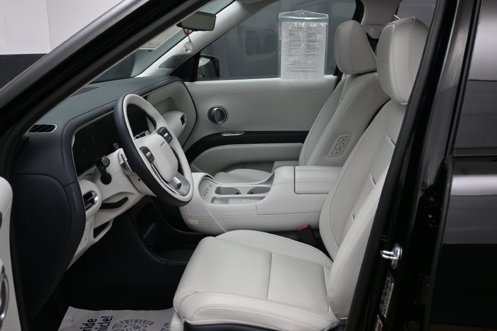 Used 2026 Hyundai Palisade Calligraphy FWD image 11