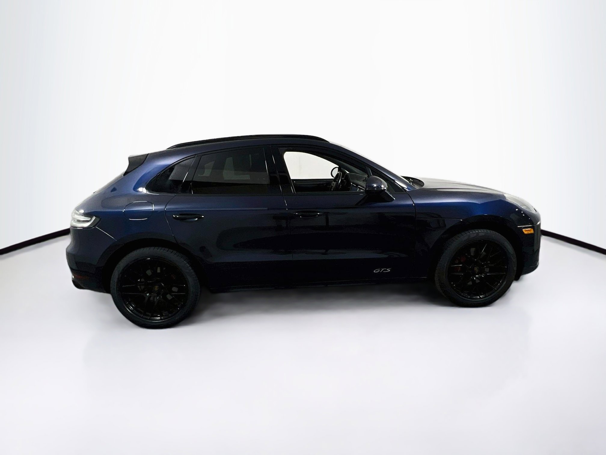 Used 2021 Porsche Macan GTS AWD/4WD image 4