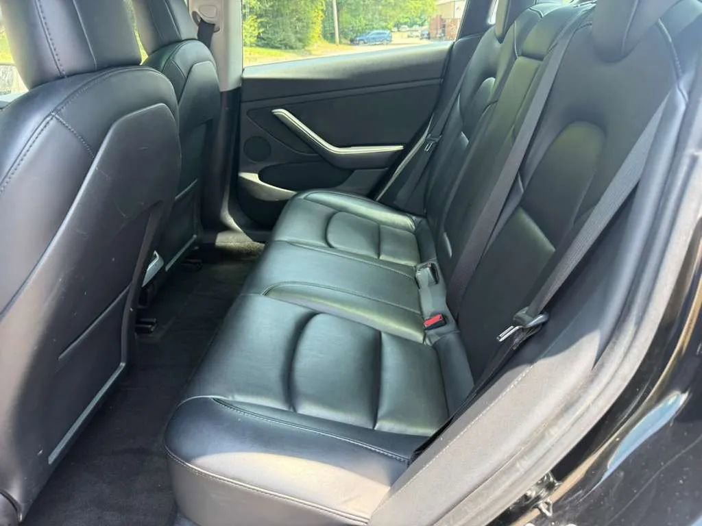 Used 2022 Tesla Model 3 RWD image 15