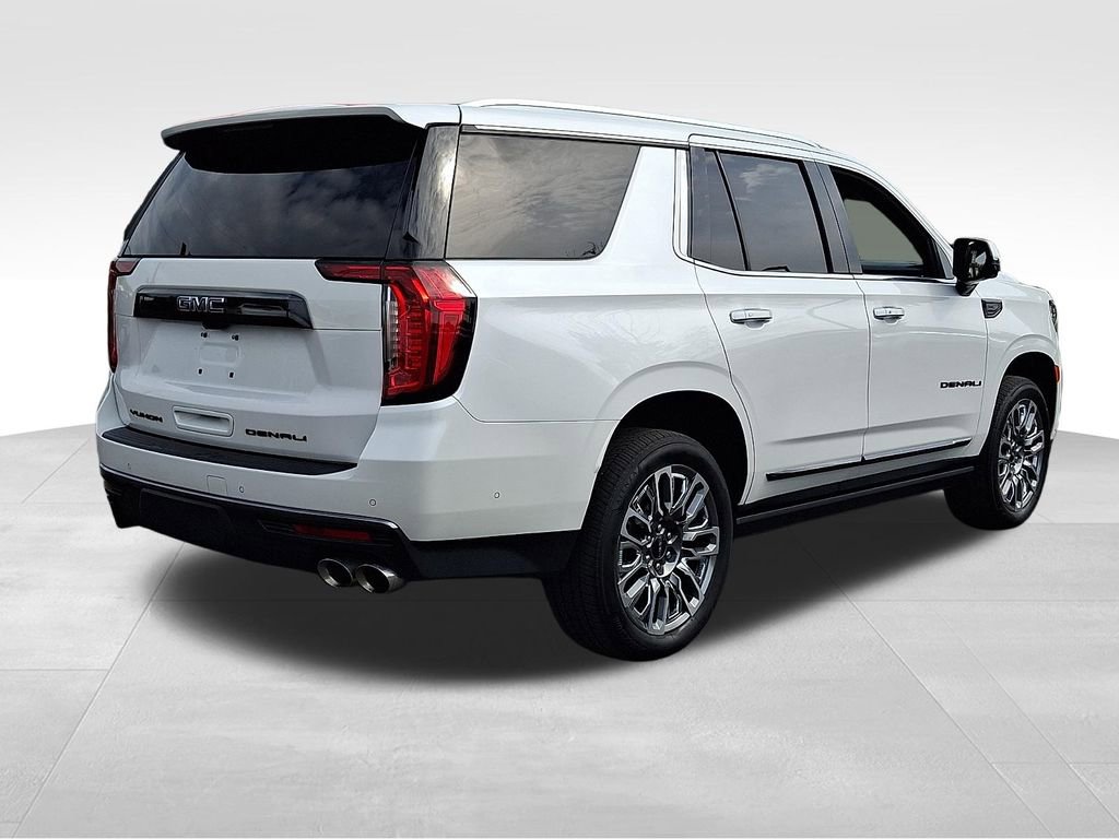 Used 2023 GMC Yukon Denali Ultimate w/ LPO, Floor Liner Package AWD/4WD image 6