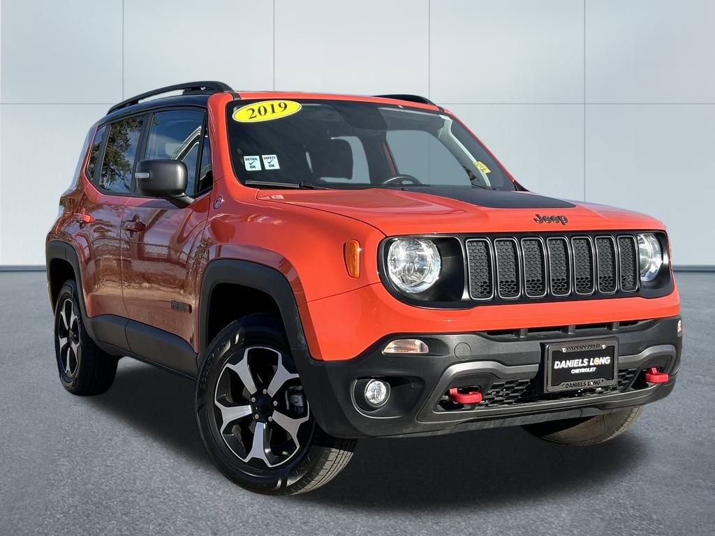 Used 2019 Jeep Renegade Trailhawk w/ Cold Weather Group II image 36