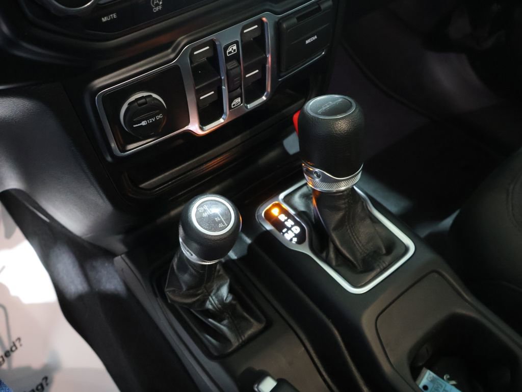 Used 2023 Jeep Gladiator Sport AWD/4WD image 30