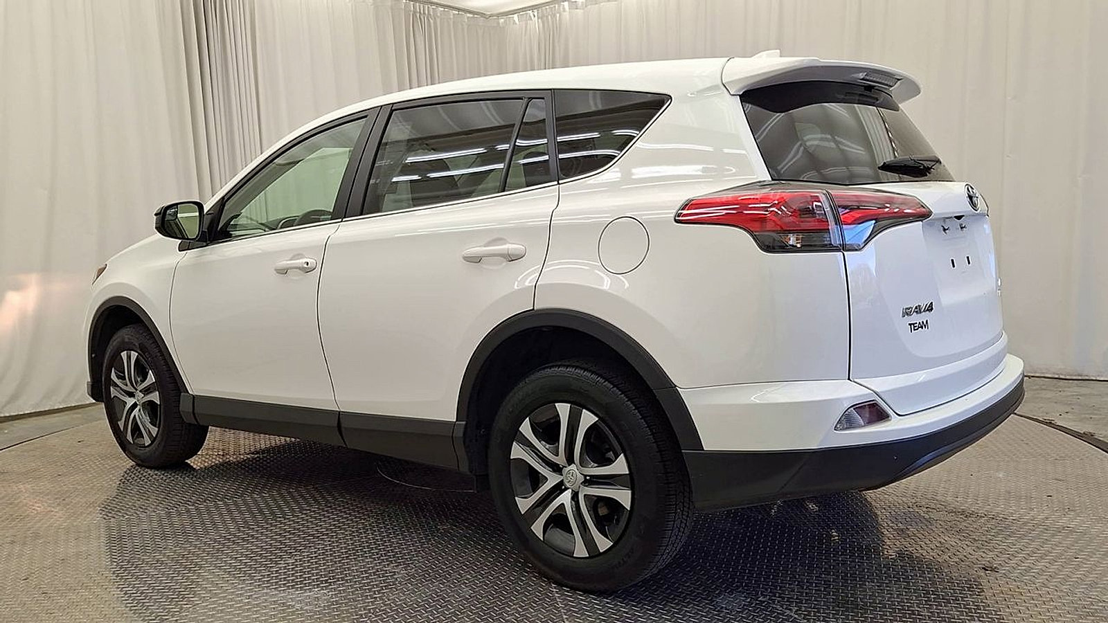 Certified 2018 Toyota RAV4 LE w/ All Weather Liner Package image 9