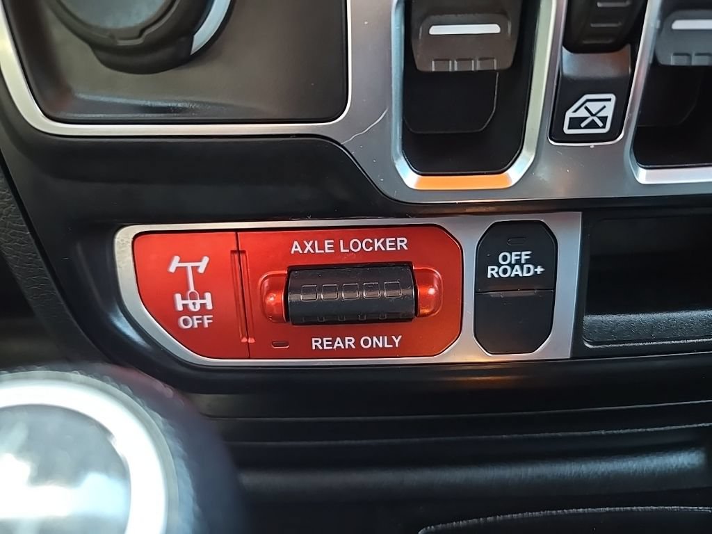 Used 2021 Jeep Gladiator Mojave AWD/4WD image 25