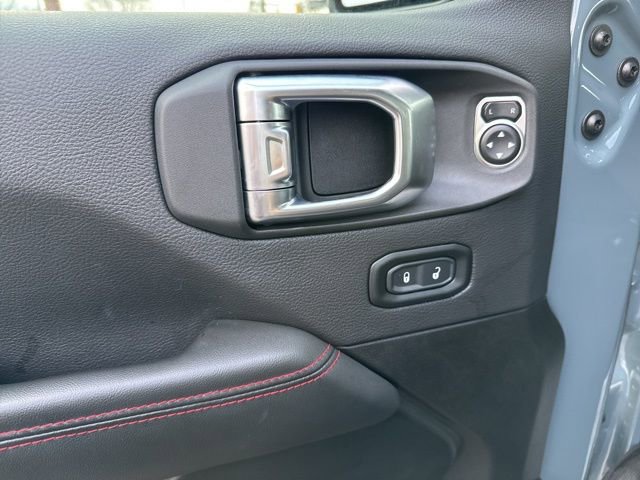 Used 2024 Jeep Gladiator Rubicon w/ Convenience Group image 11