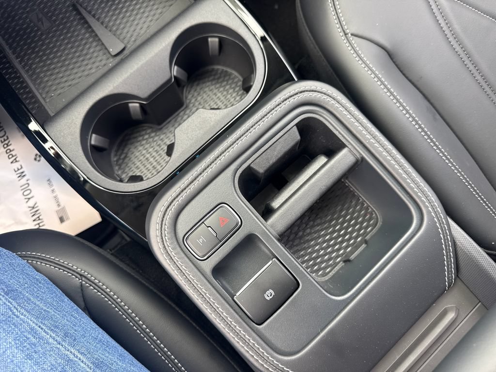 Used 2025 Ford Mustang Mach-E Select AWD/4WD image 34