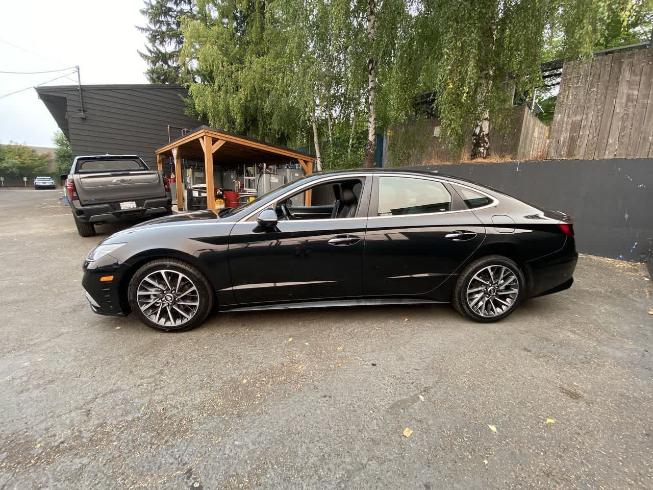 Used 2022 Hyundai Sonata Limited FWD image 3