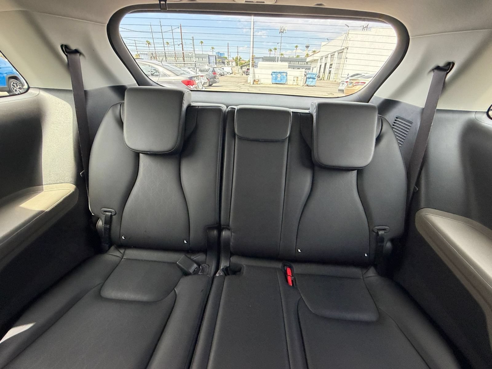 Used 2026 Kia Carnival FWD image 30
