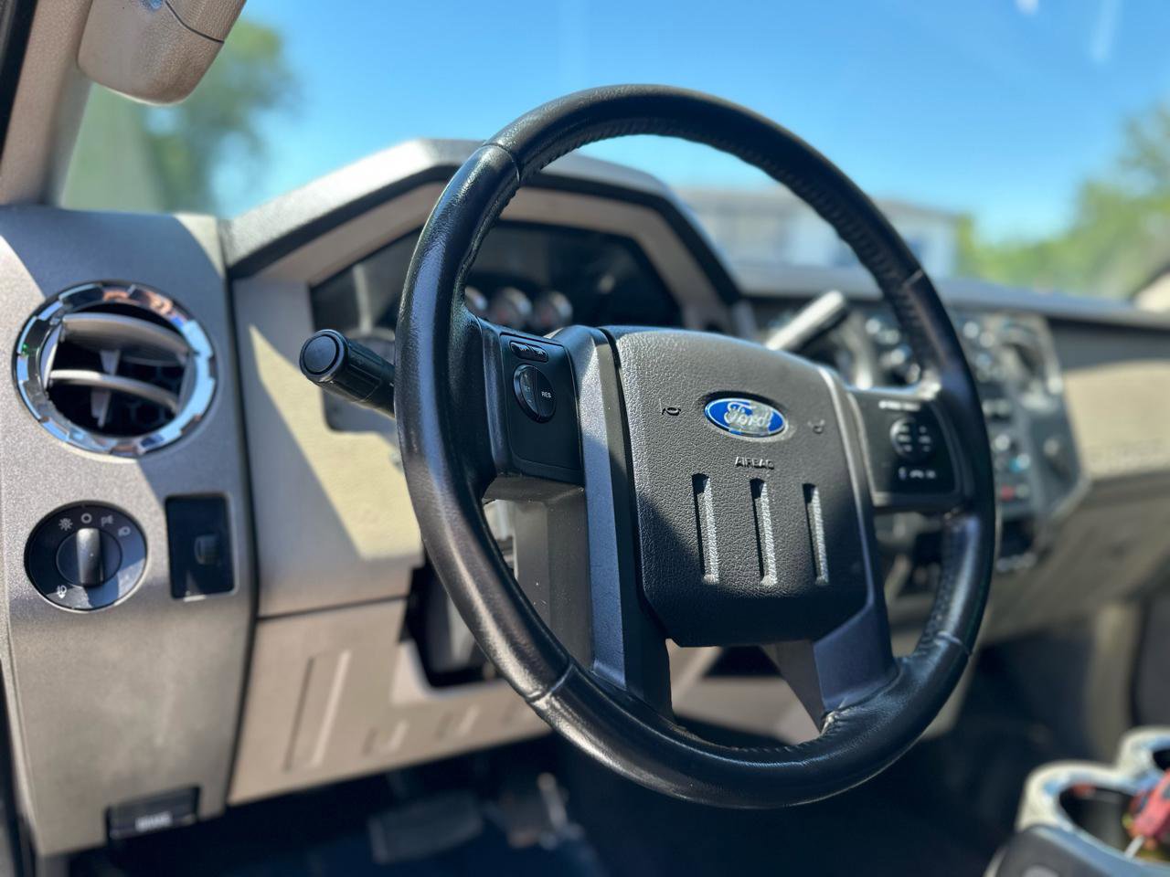 Used 2009 Ford F250 FX4 AWD/4WD image 12