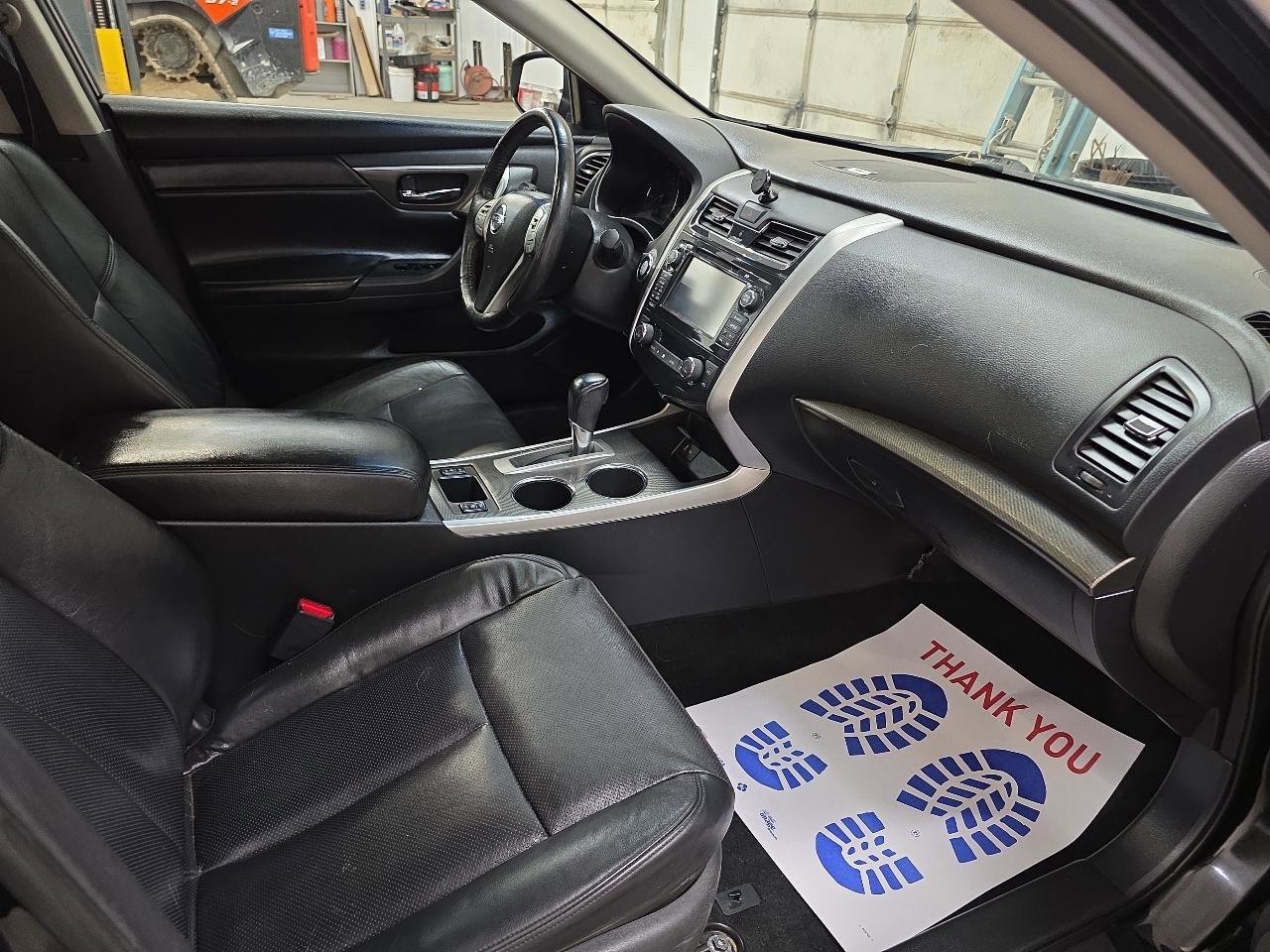 Used 2015 Nissan Altima 2.5 SL w/ Technology Package FWD image 35