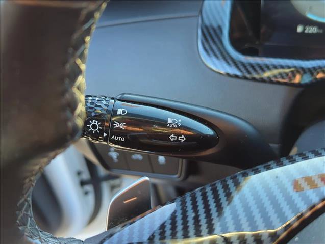 Used 2022 Hyundai Santa Cruz SEL Premium image 11