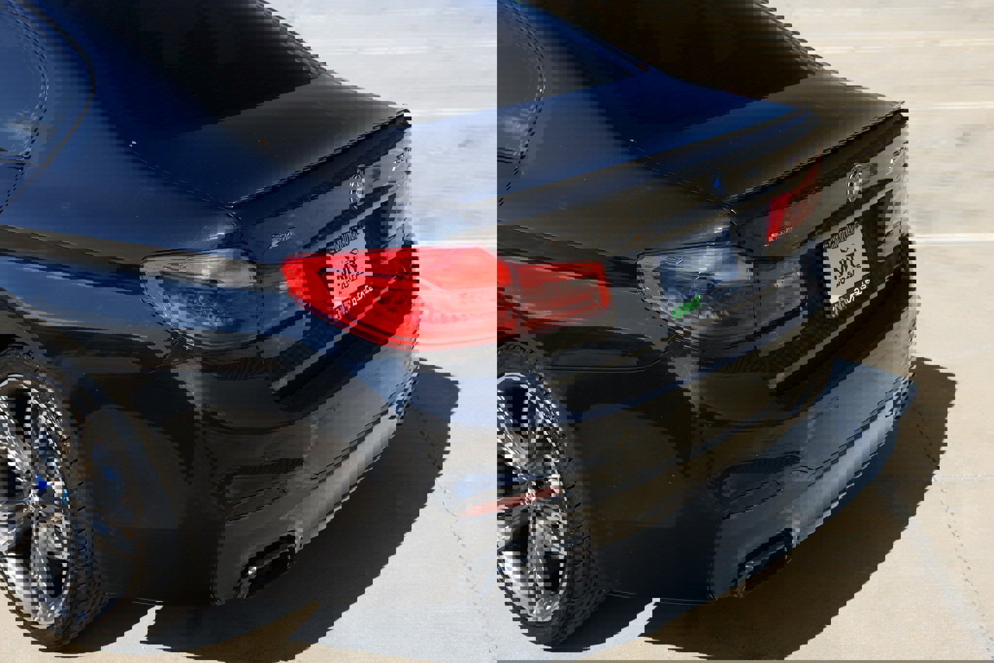 Used 2019 BMW M550i xDrive image 35