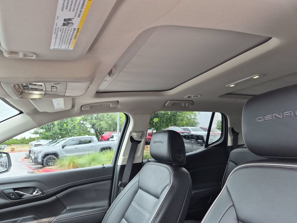 Used 2022 GMC Acadia Denali w/ Denali Ultimate Package FWD image 30