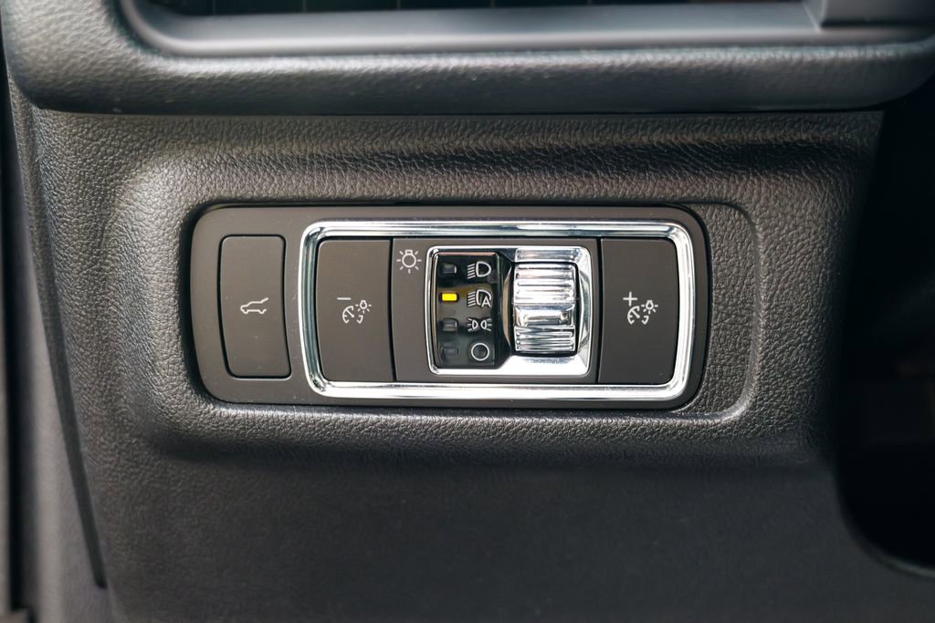 Used 2022 Lincoln Corsair AWD w/ Equipment Group 101A image 48