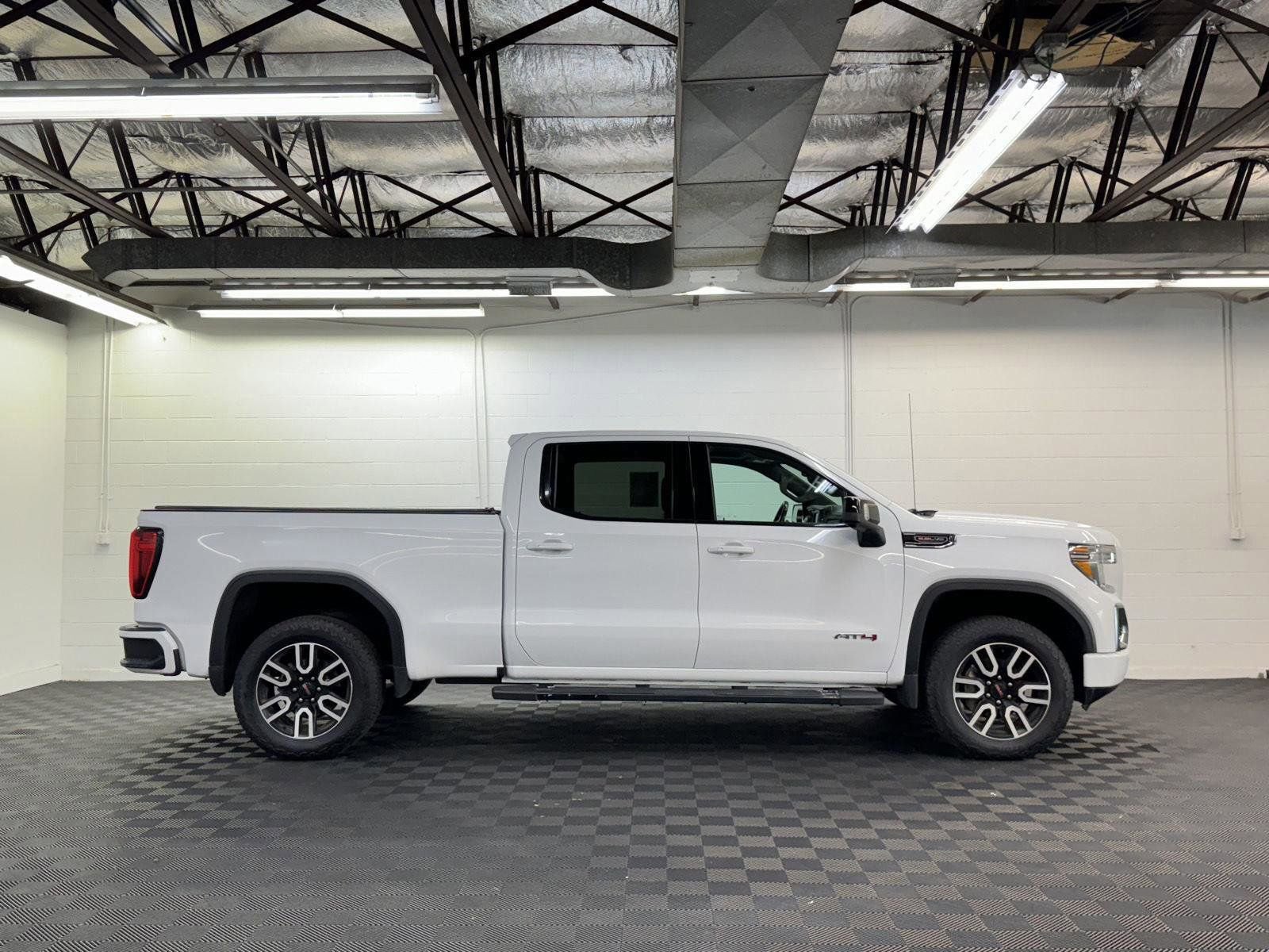 Used 2019 GMC Sierra 1500 AT4 w/ AT4 Premium Package AWD/4WD image 4
