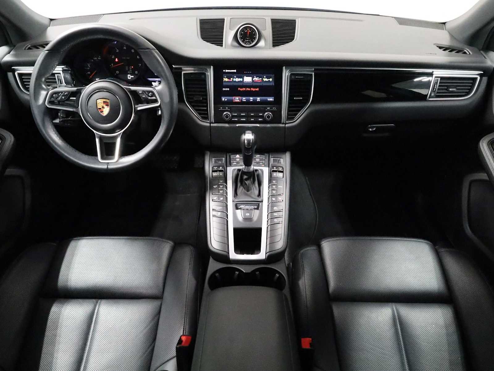 Used 2018 Porsche Macan AWD/4WD image 26