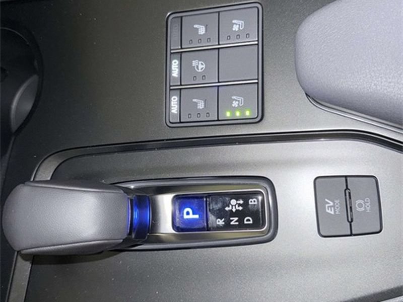 New 2025 Lexus UX 300h AWD image 15