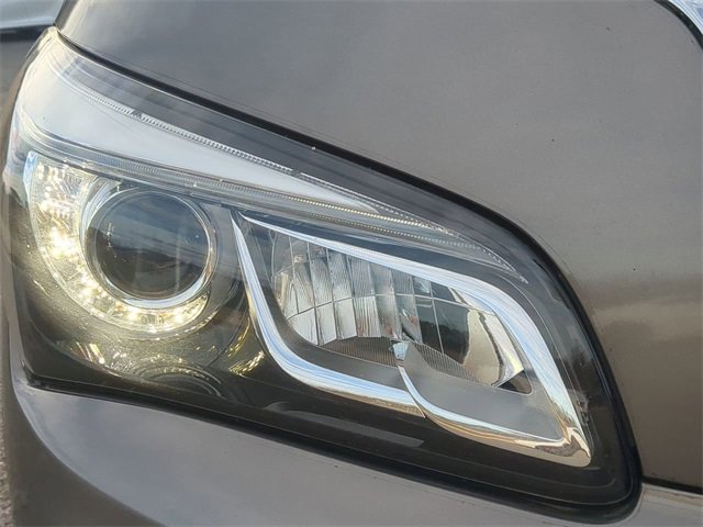 Used 2016 INFINITI QX80 4WD w/ Driver's Assistance Package image 8