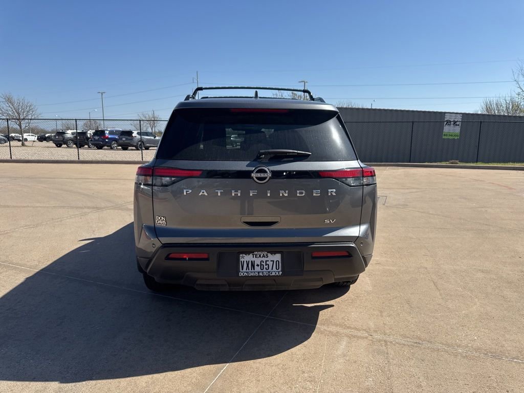 Certified 2024 Nissan Pathfinder SV image 4