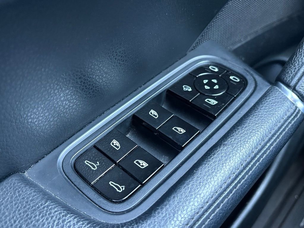 Used 2019 Porsche Cayenne image 28