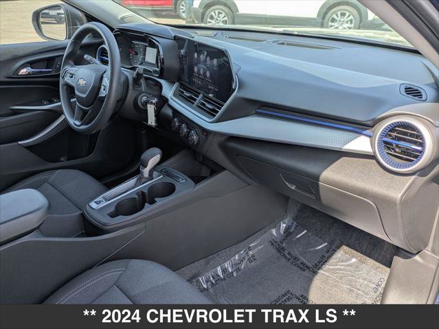 Used 2024 Chevrolet Trax LS image 22