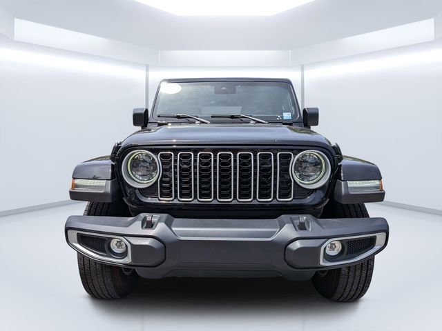 Used 2025 Jeep Wrangler Unlimited Sahara AWD/4WD image 7
