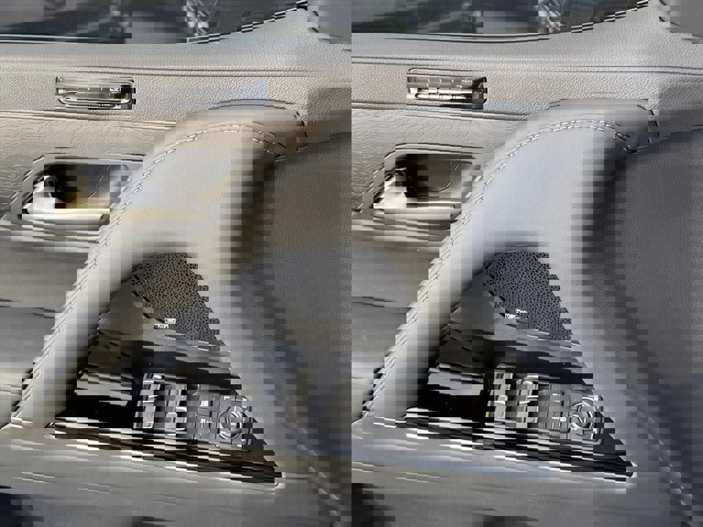 Used 2024 Lexus LX 600 4WD w/ Luxury Package image 22